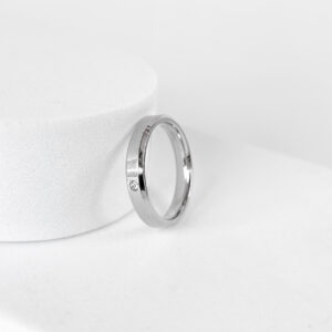 Aliança com friso e ponto de luz 4mm Prata