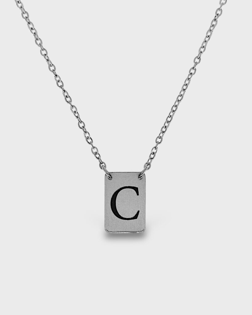 Colar Letra Placa Tipo Escapulário Personalizado