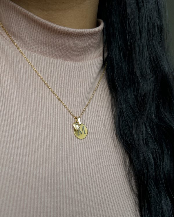 Colar Letra Personalizado com Pingente Coração Dourado - Imagem 2